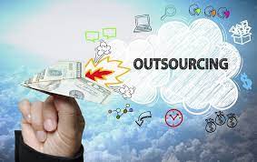 Maximizing Efficiency and Innovation: The Power of Outsourcing Developers